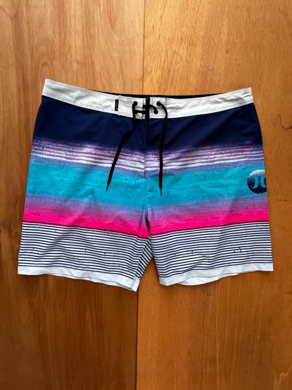 HURLEY PHANTOM TROPICAL STRIPED BOARD SHORTS Men’s sz 38 Blue Pink White